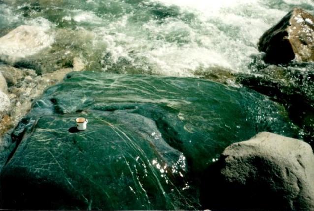 Нефрит камень козерога